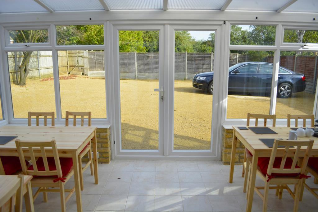 Winston Guesthouse Μπίσεστερ Εξωτερικό φωτογραφία